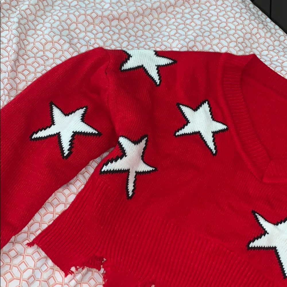 Red Crop sweater w white stars.